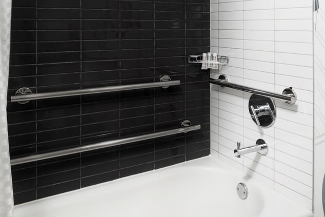 Bathtub without Bench (ADA Accessible Room)