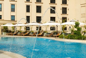 مسبح فندق ميريديان لو رويال الدوحة