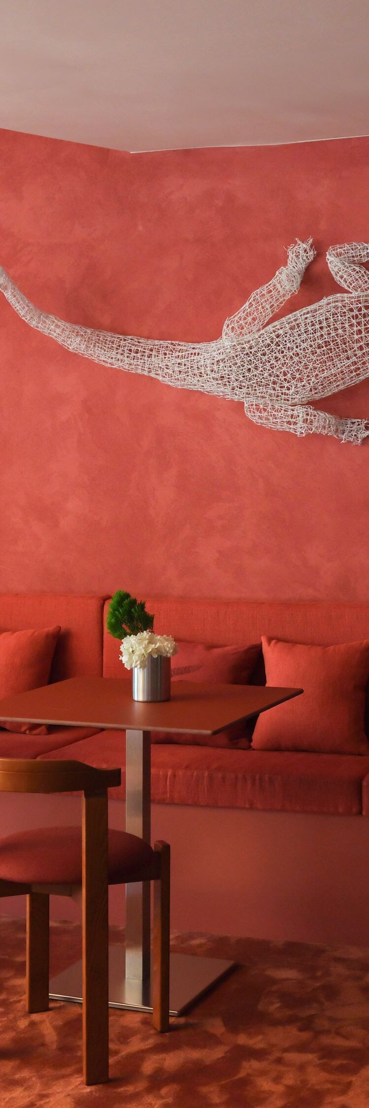 Café Lacoste_Restaurant_interior-design