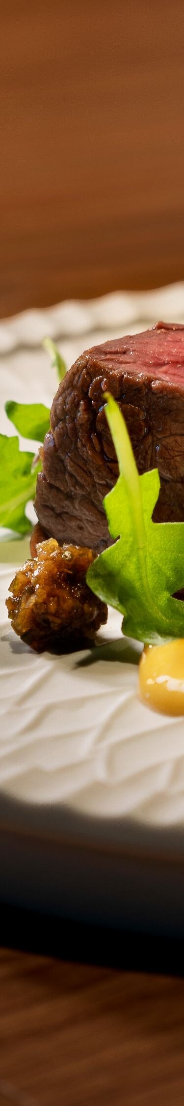 Seared beef dish with condiments at Sen