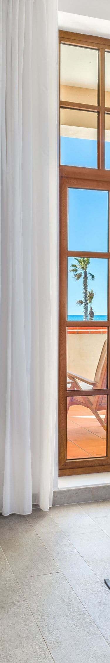  King Bed, Beachfront View and Large Terrace