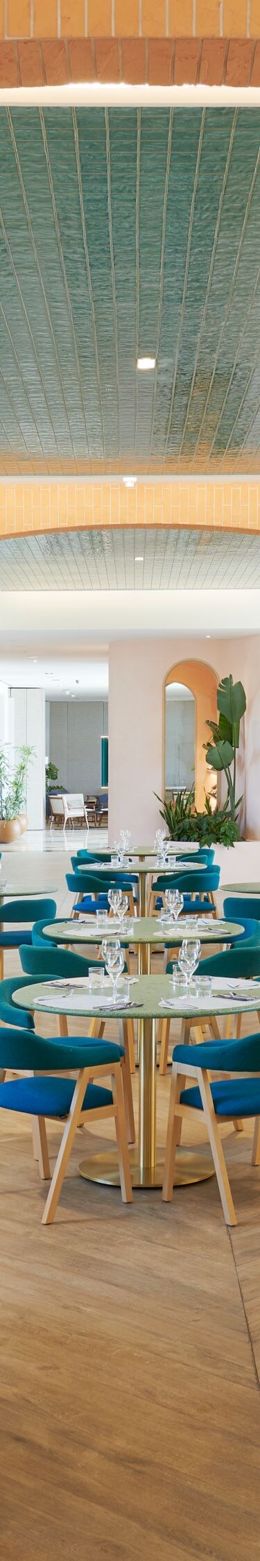 La Terrassa del Mar indoors dining set up.