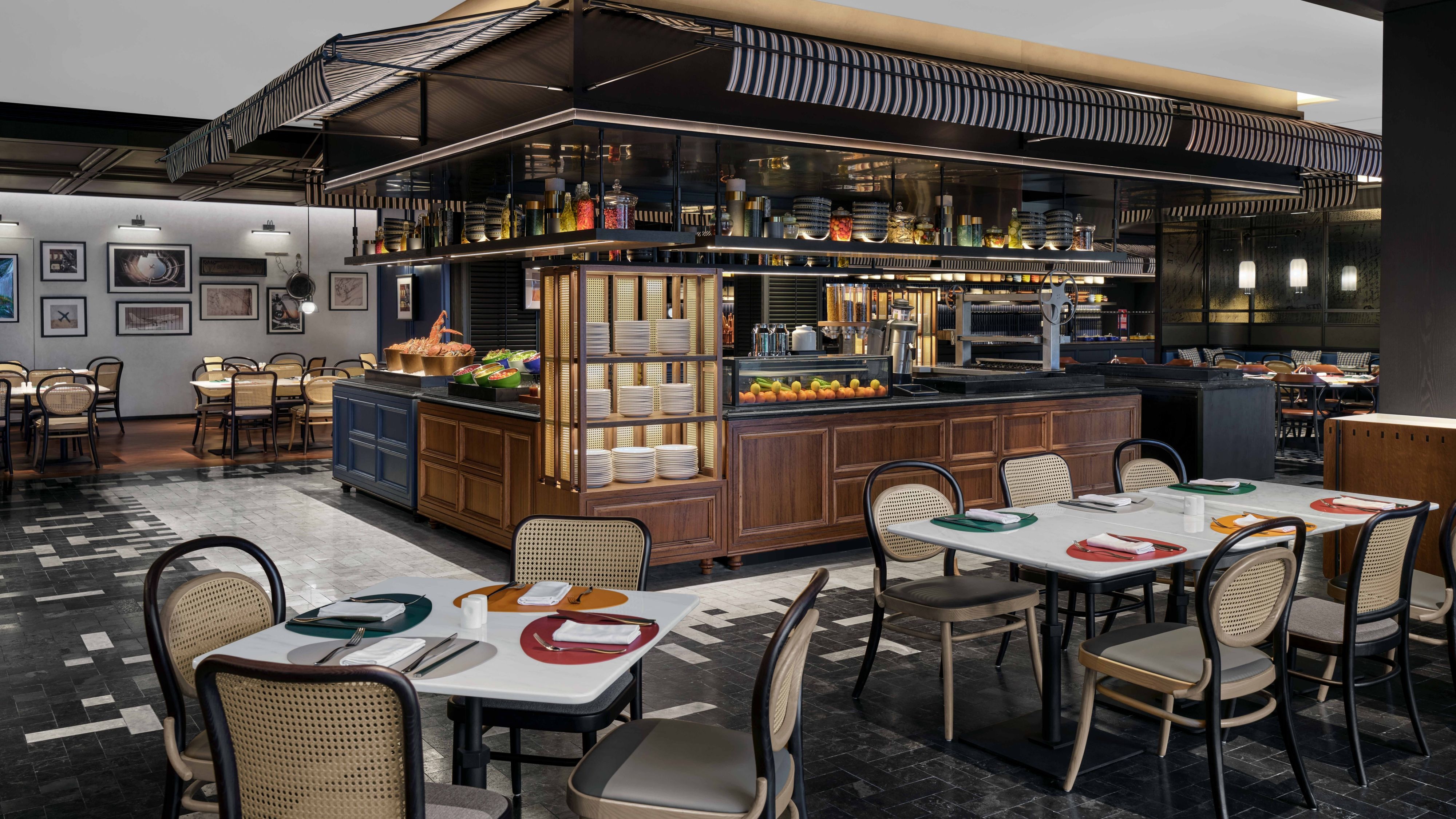 Dining Package