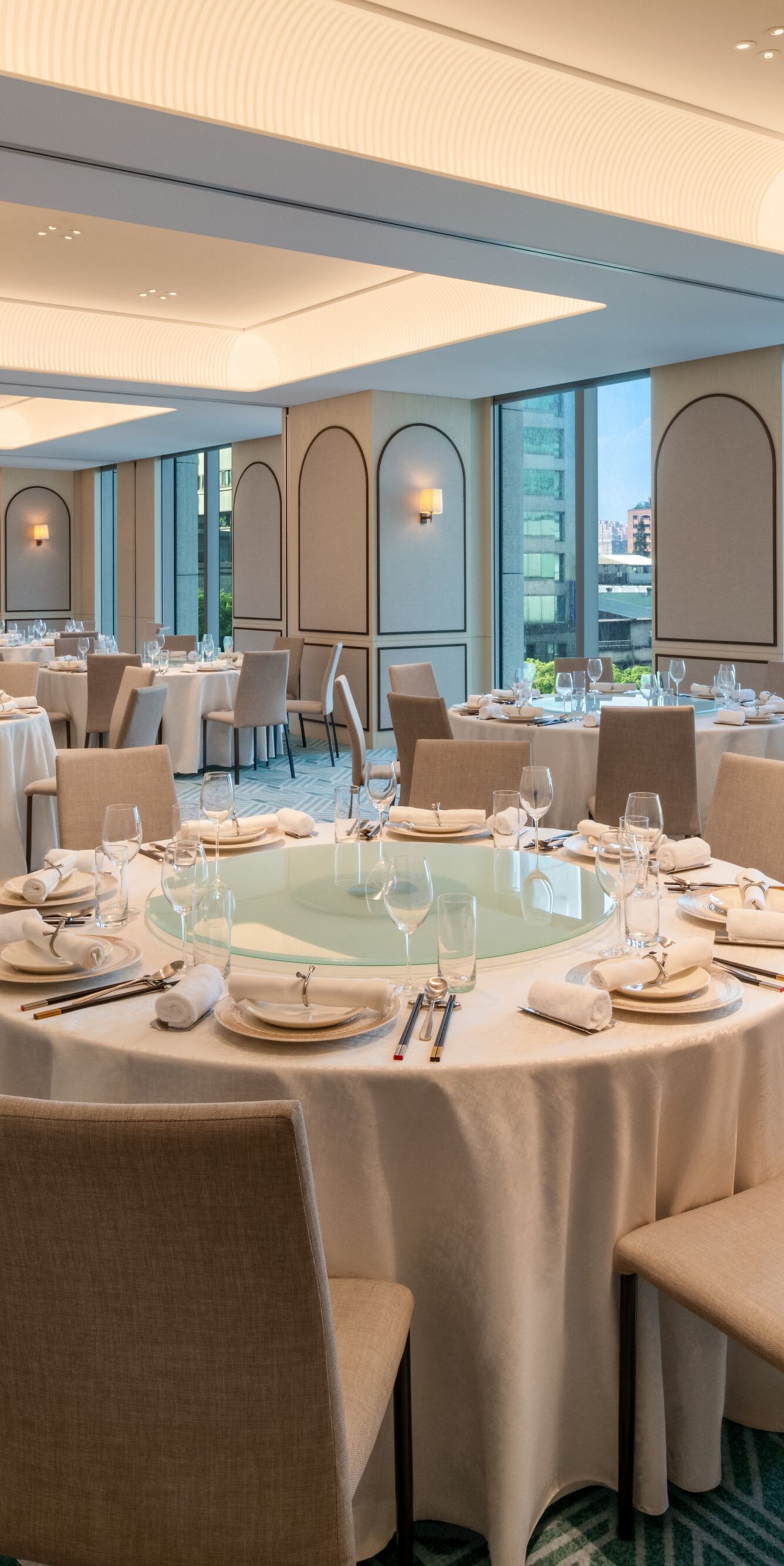 Function Room, table rounds