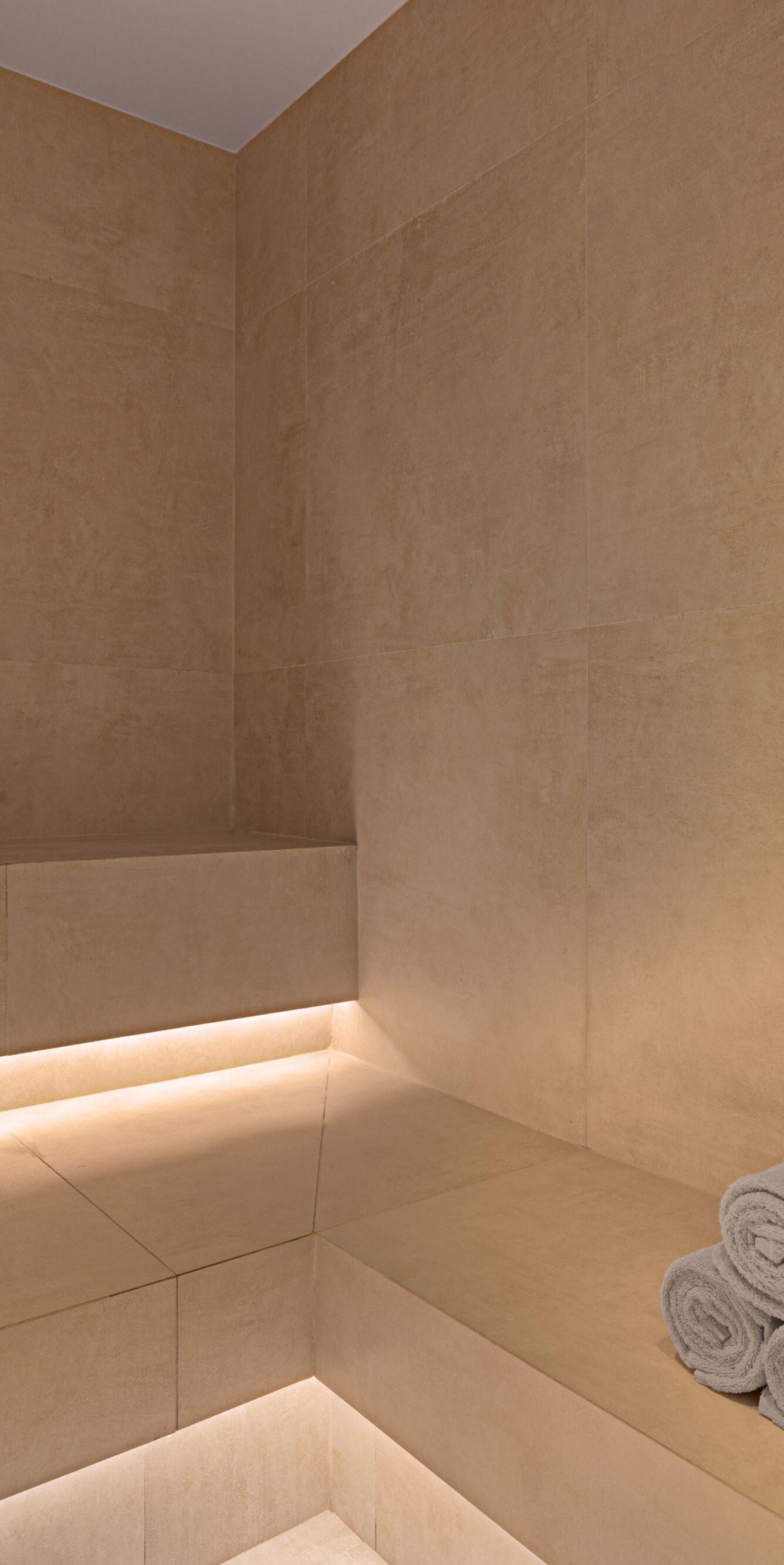 Sala de vapor del spa, toallas