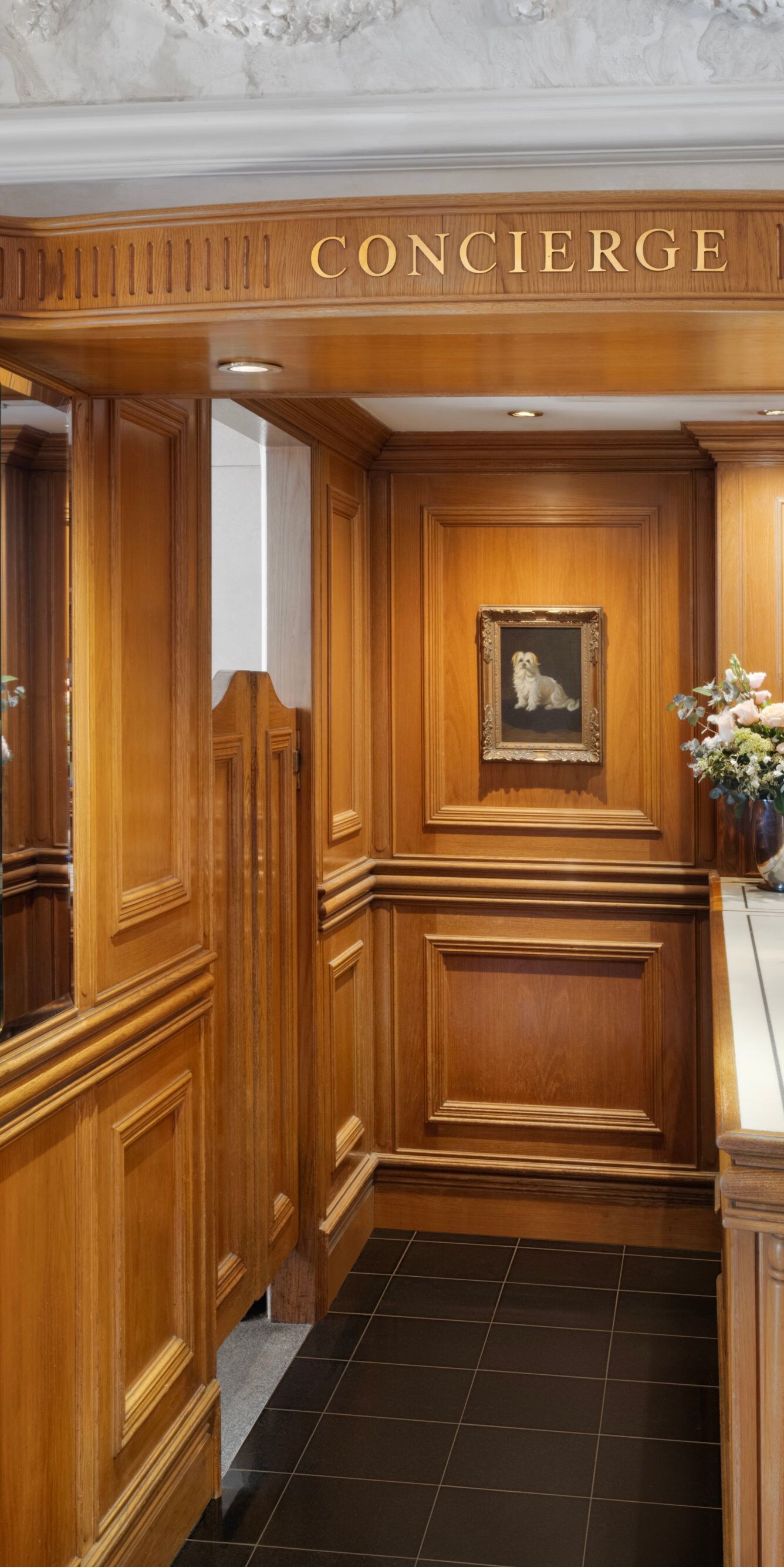 Hotel concierge in Mayfair-London