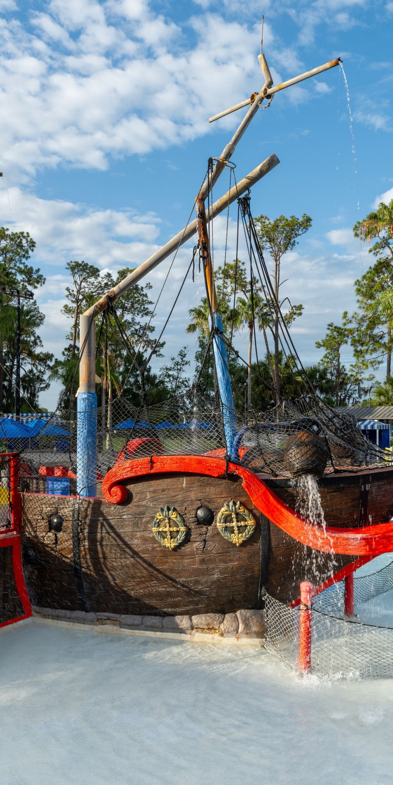 Resort-Pool mit Piratenschiff für Kinder in Orlando