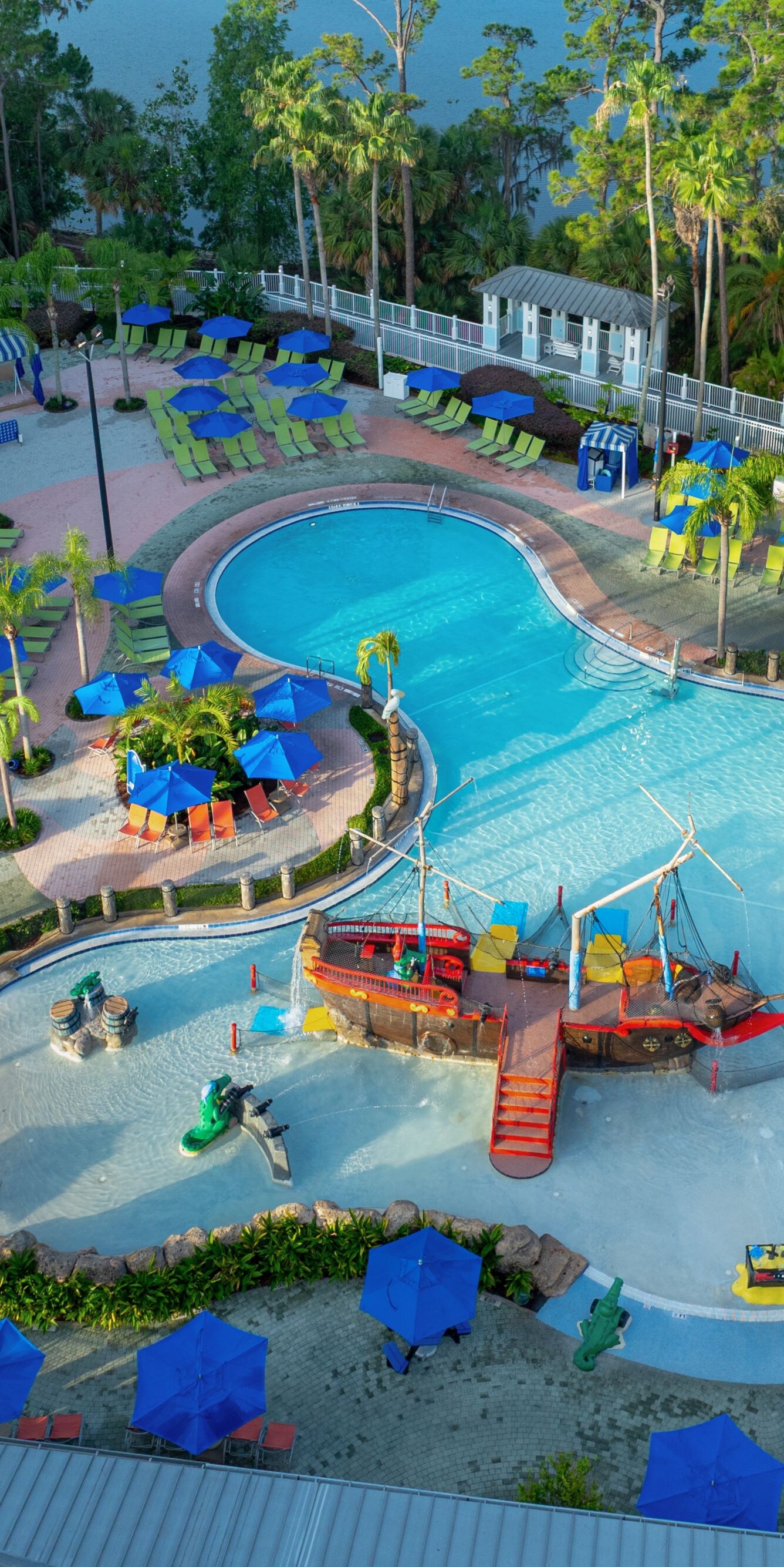 Resort-Pool für Familien mit Piratenschiff in Orlando