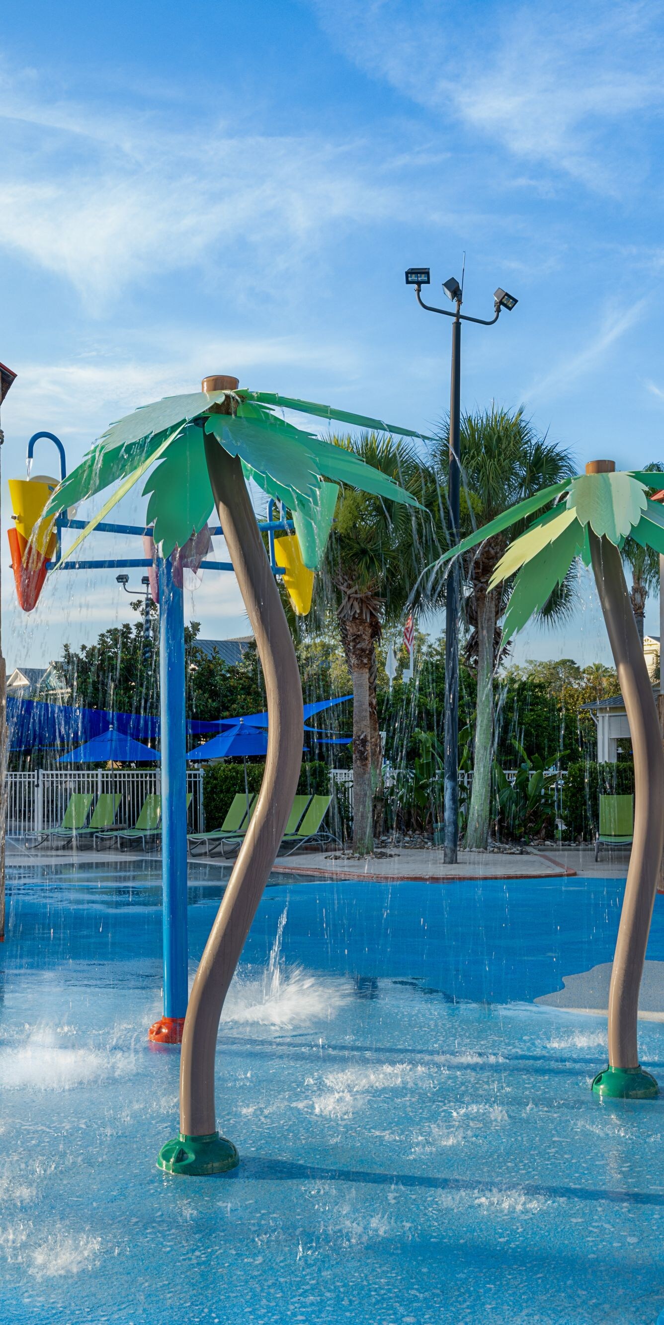 Wasserspielplatz für Kinder mit Wasserbrunnen
