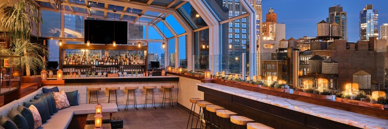 Top of The Strand Rooftop Bar in New York | Marriott Bonvoy