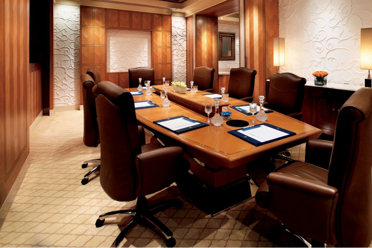 The handsome Sifah Boardroom for Muscat-area business events