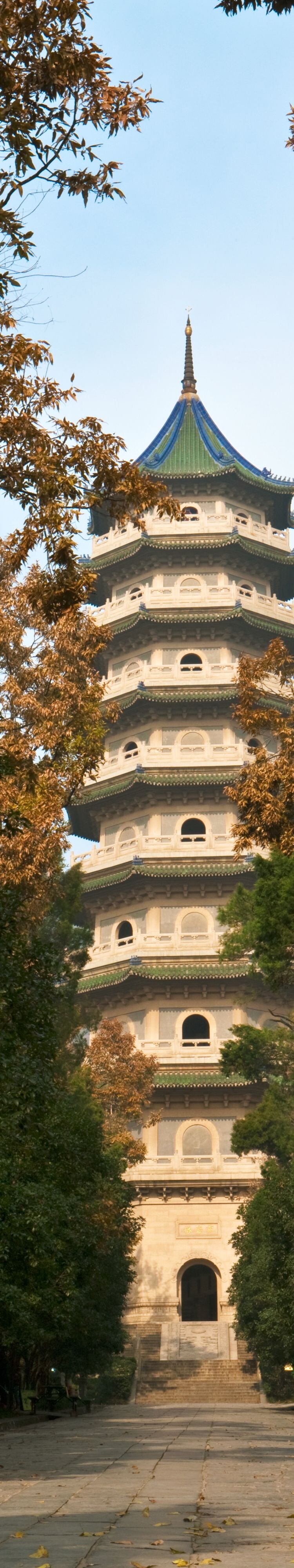 Linggu Temple