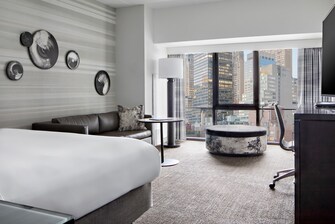Улучшенный номер с двуспальной кроватью (King) с видом на Таймс-сквер
