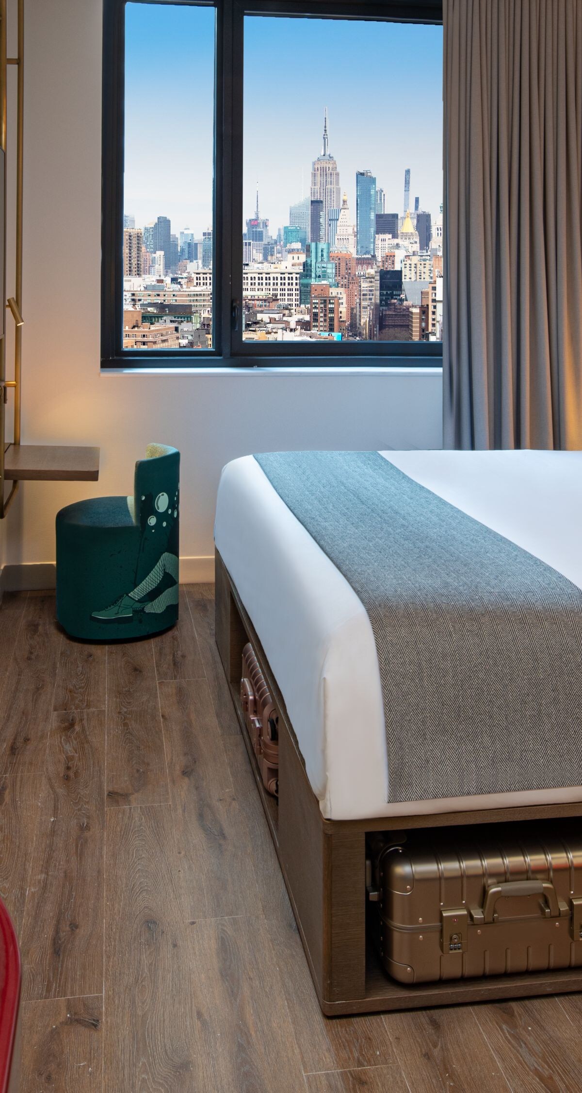 Bedroom, City View 