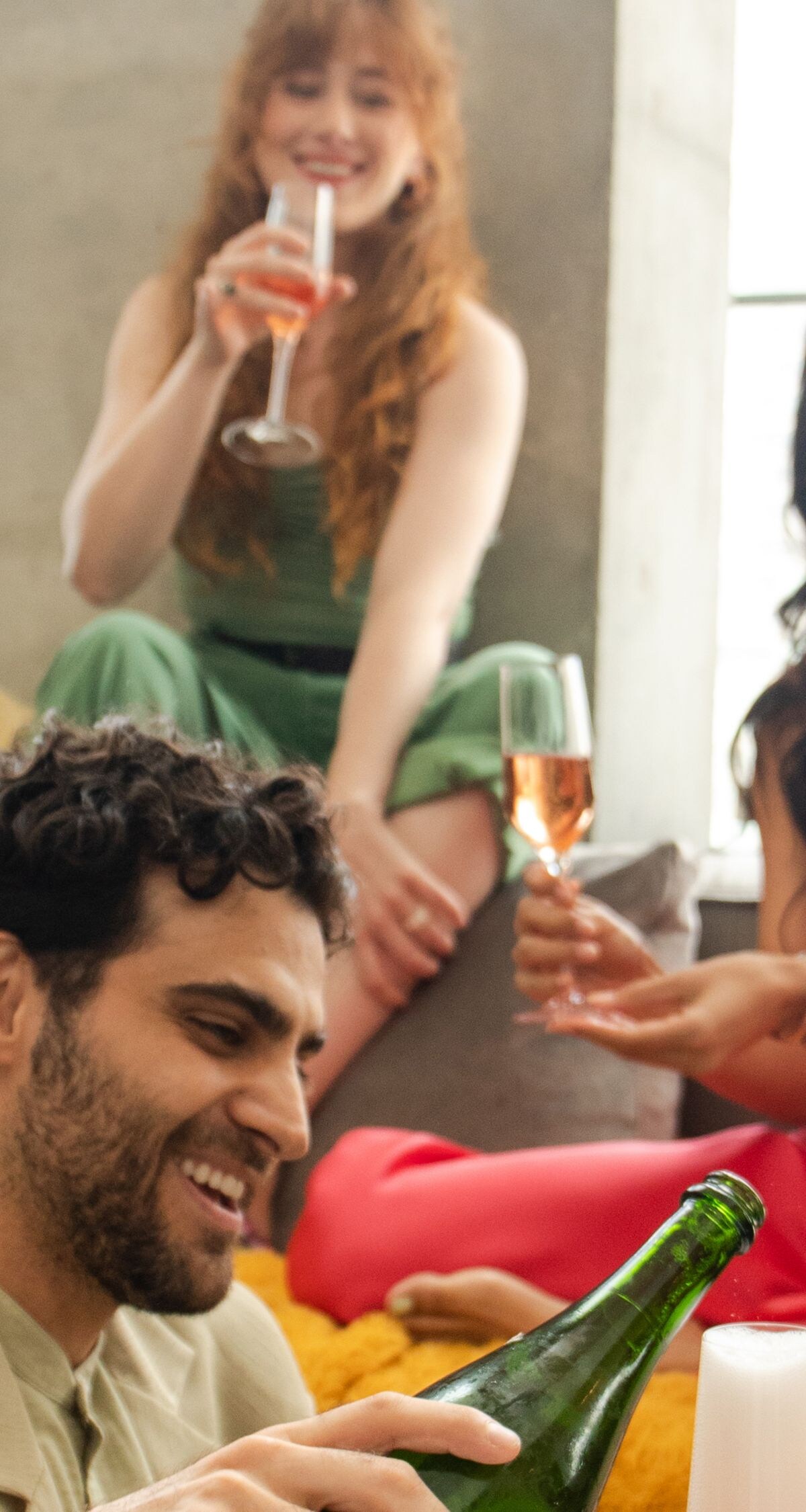 4 people drinking champagne in the Mondo Suite