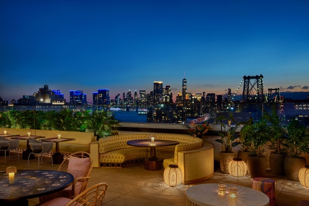Outdoor with show-stopping views of the Manhattan 