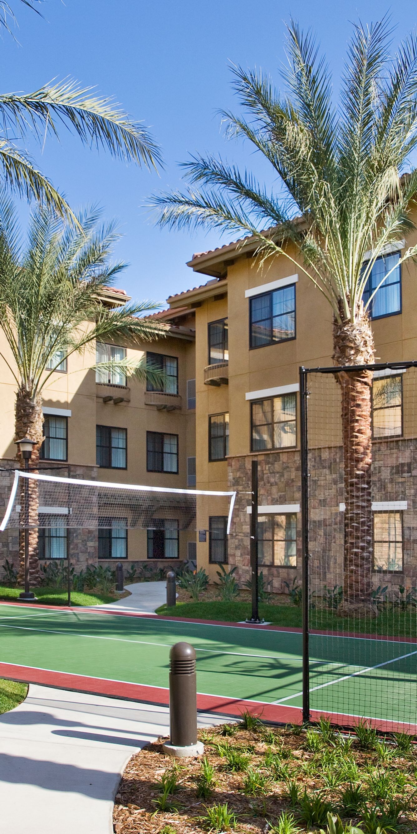 camarillo hotel sport court