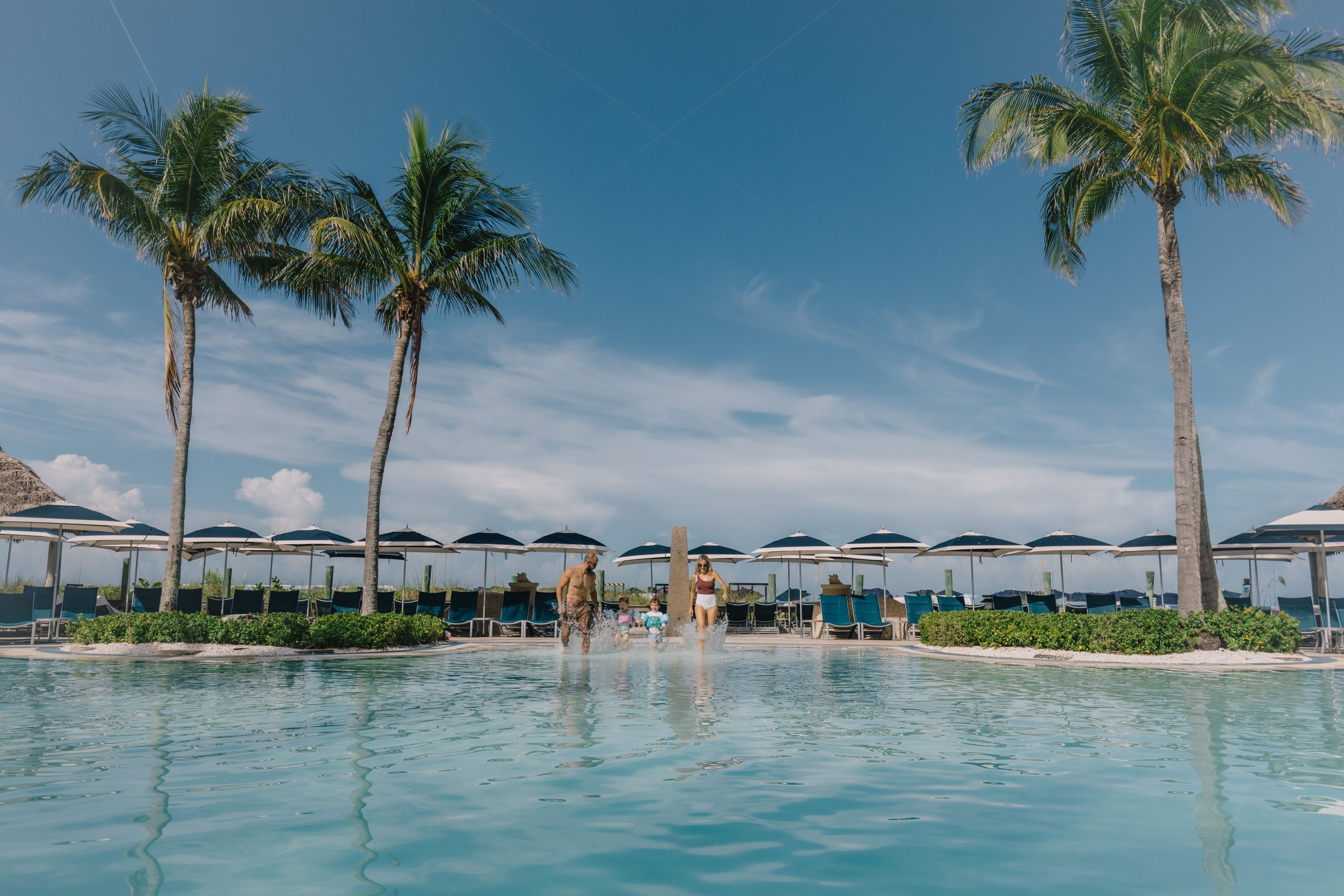 Resort Retreats - Earn up to $100 Daily Credit | Marriott Deals