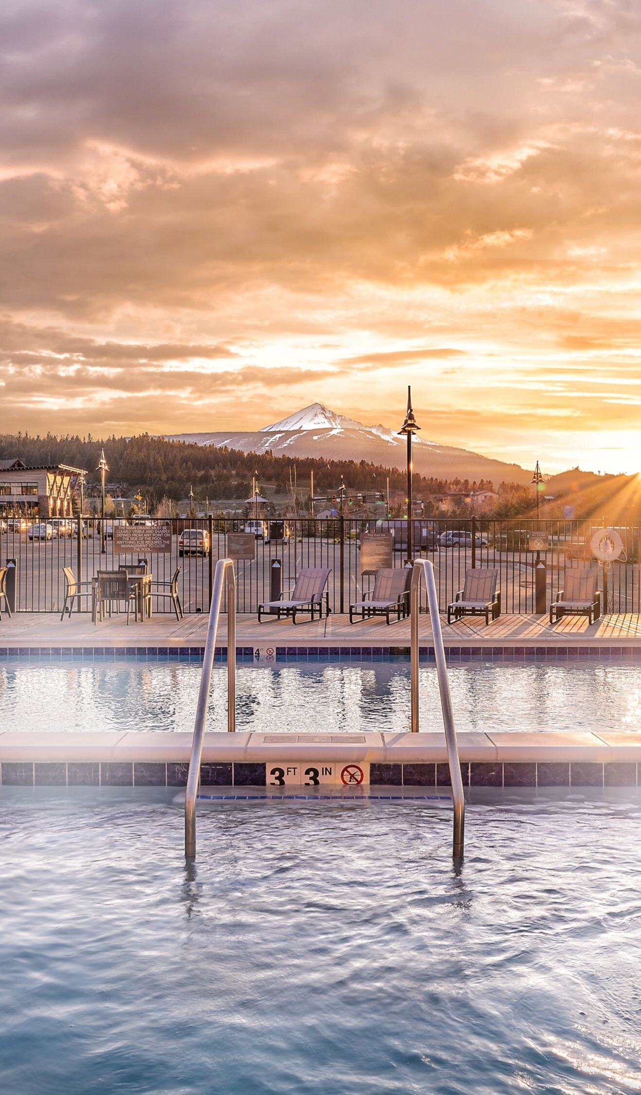 Pool & Spa