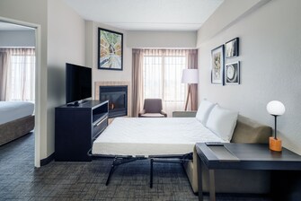 Two-Bedroom Suite – sofa bed