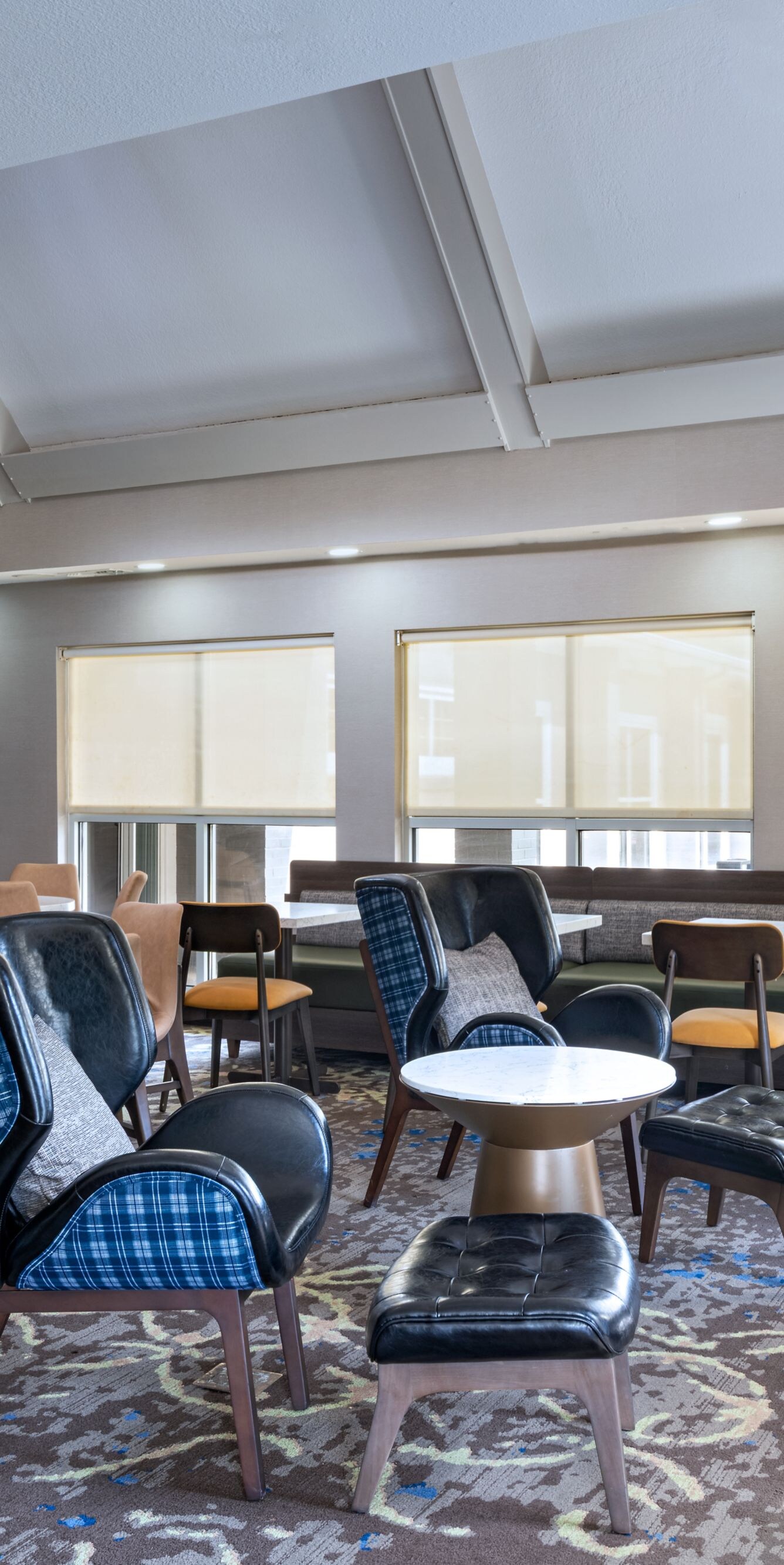 Breakfast seating area with dining tables