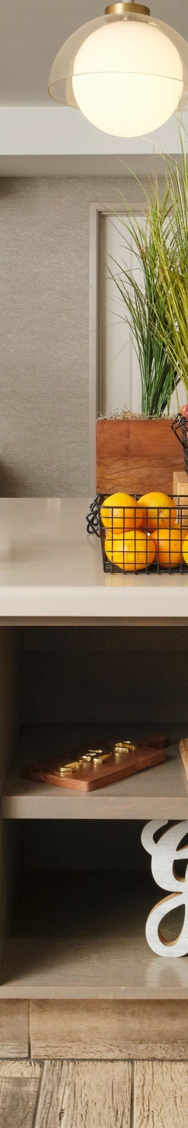 Breakfast area with buffet counter