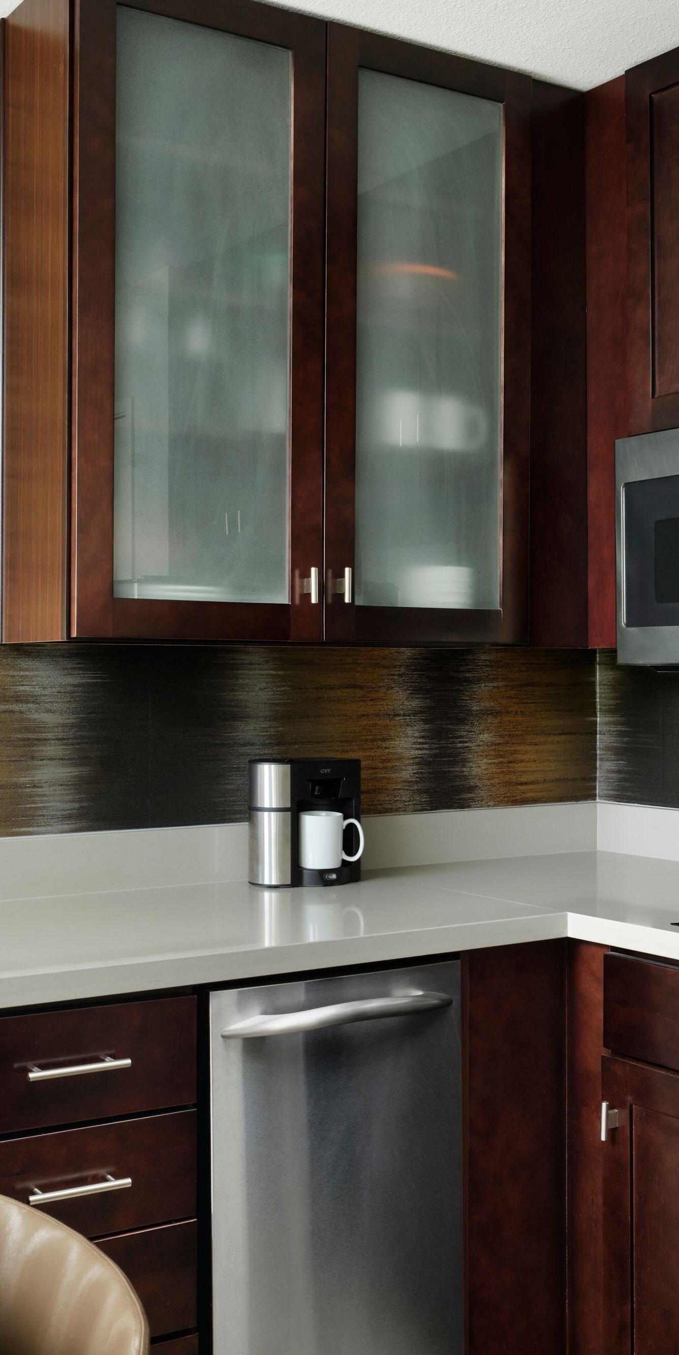 Suite Kitchen with full-size appliances