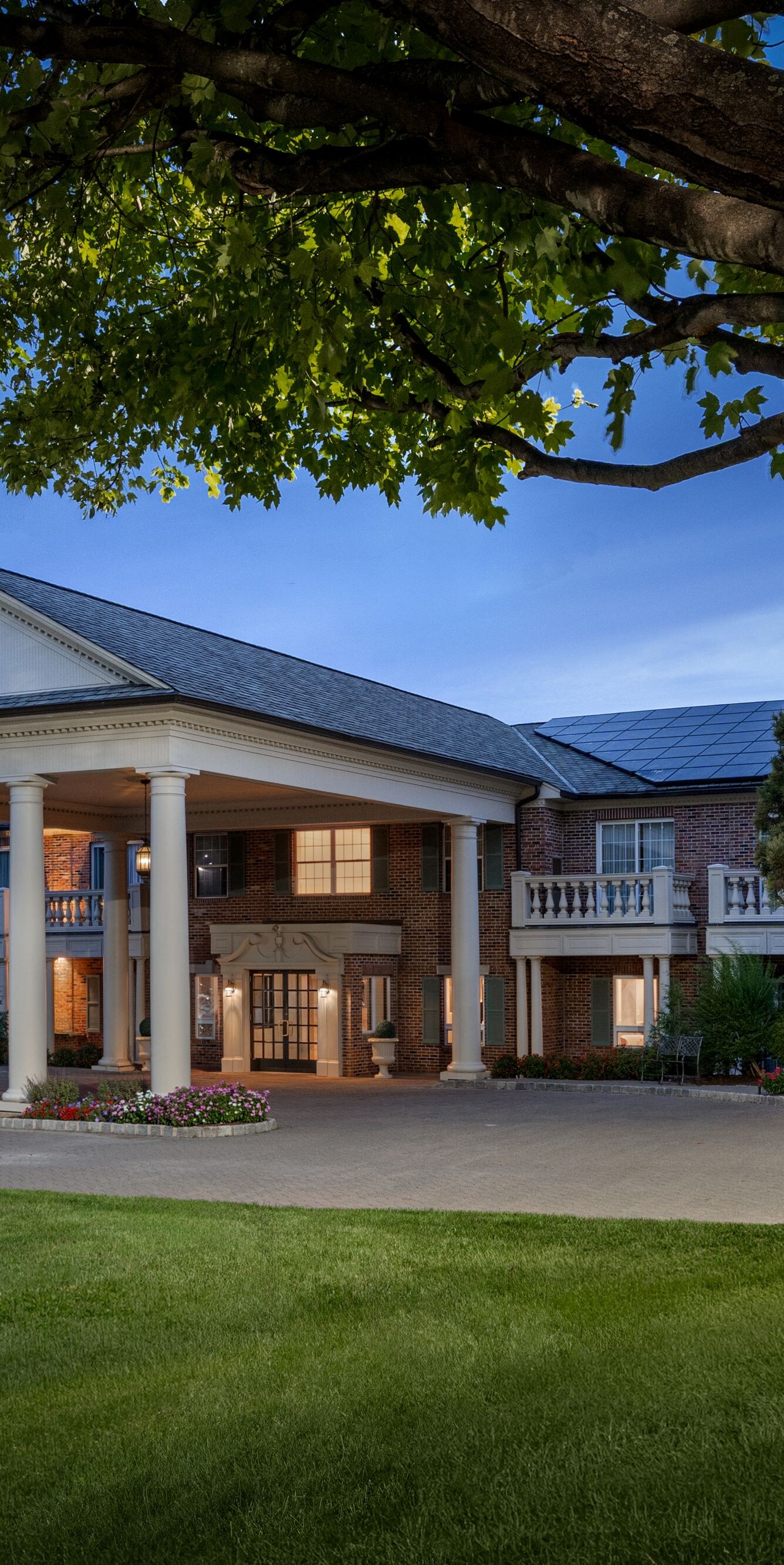 Hotel exterior with covered entrance