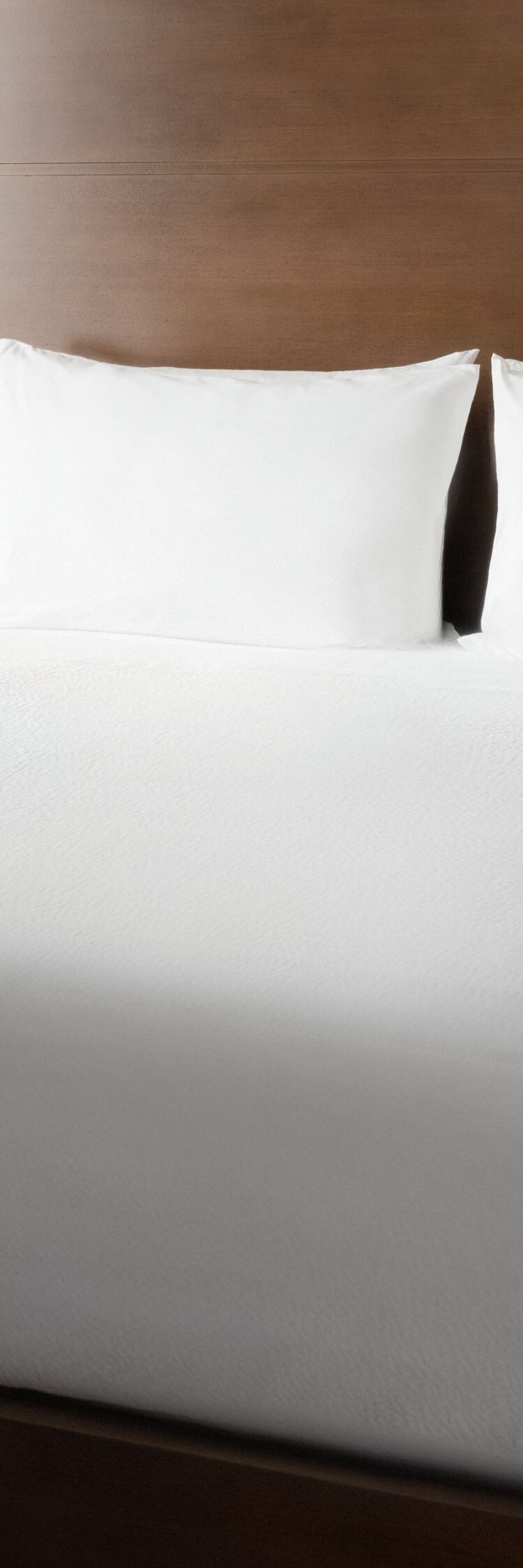 King bed detail