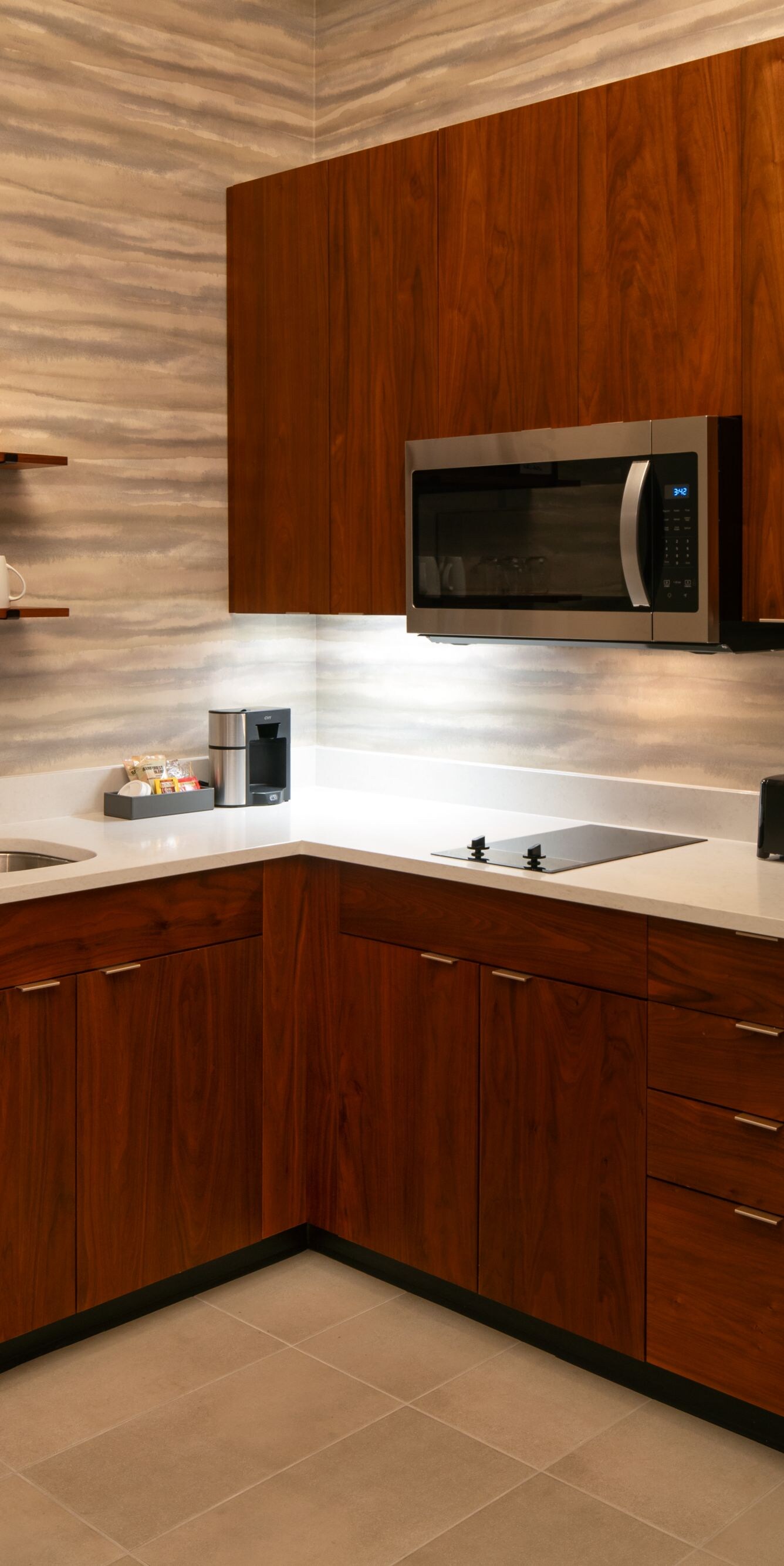 One bedroom suite kitchen