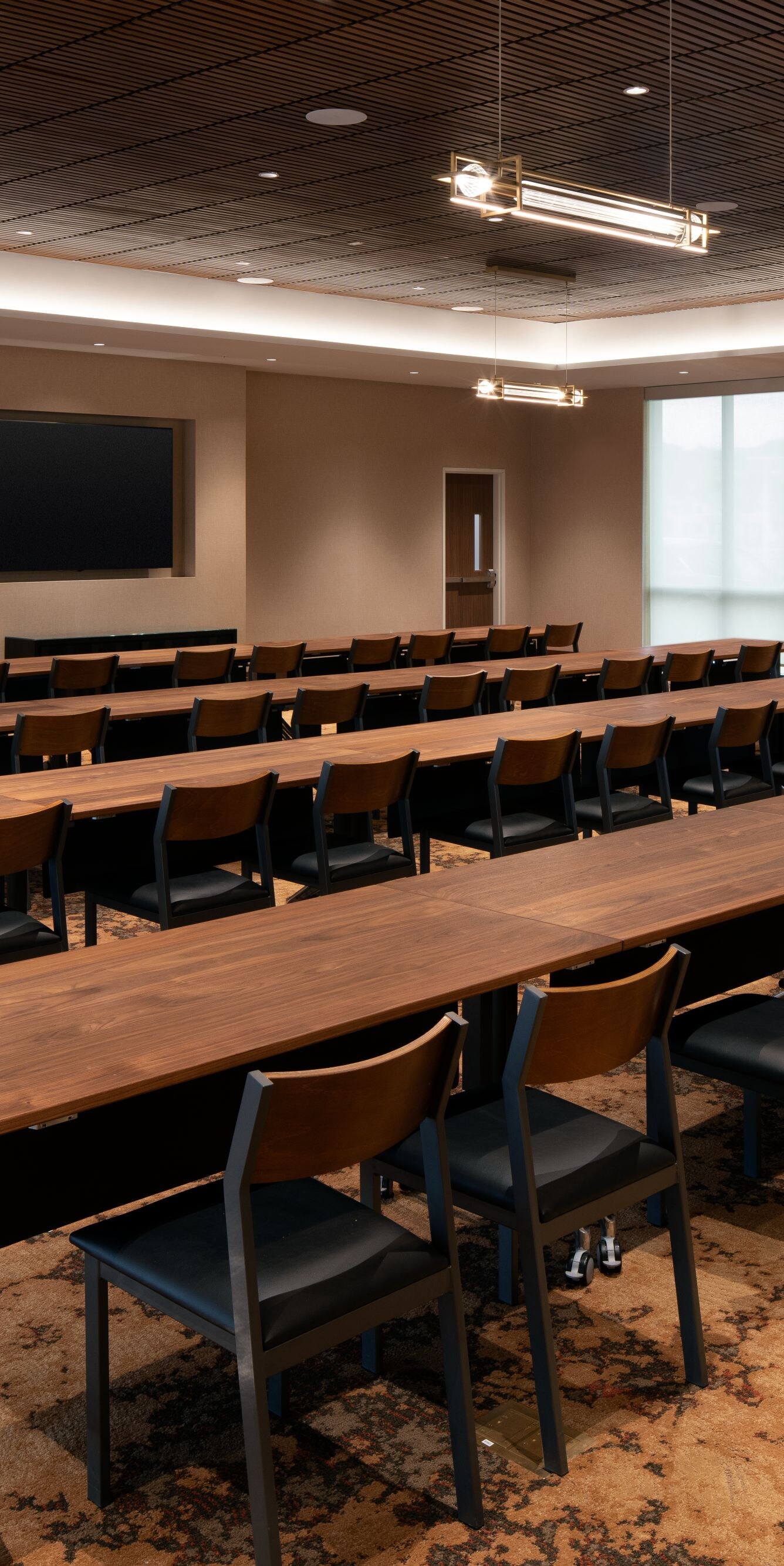 Ponderosa room with classroom setup