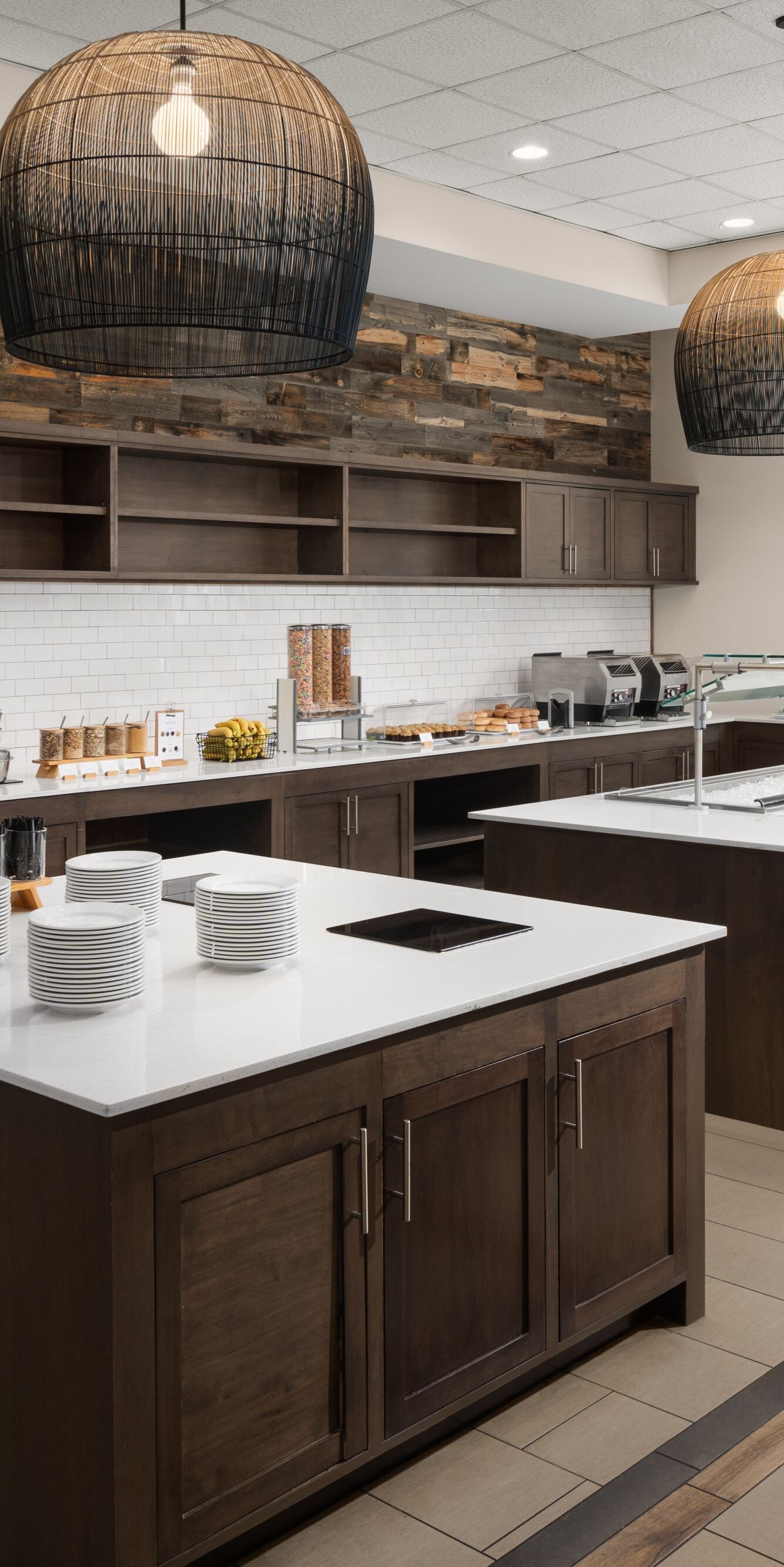 breakfast bar and islands 