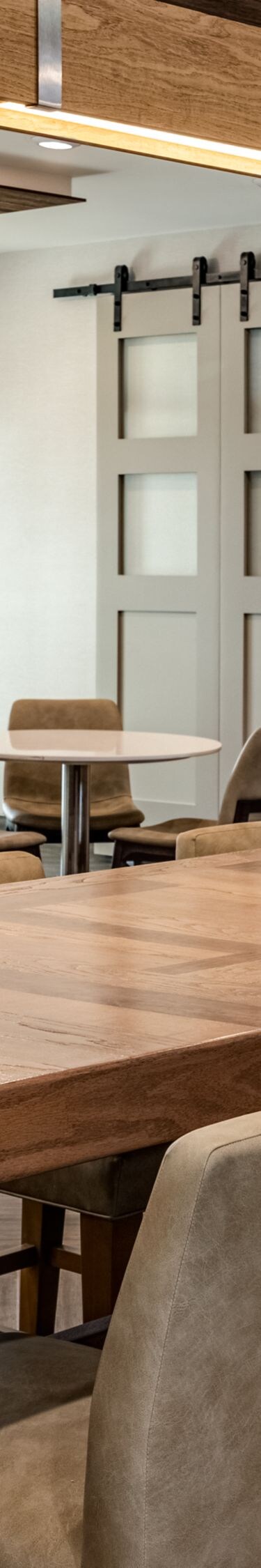 Long, communal table for breakfast
