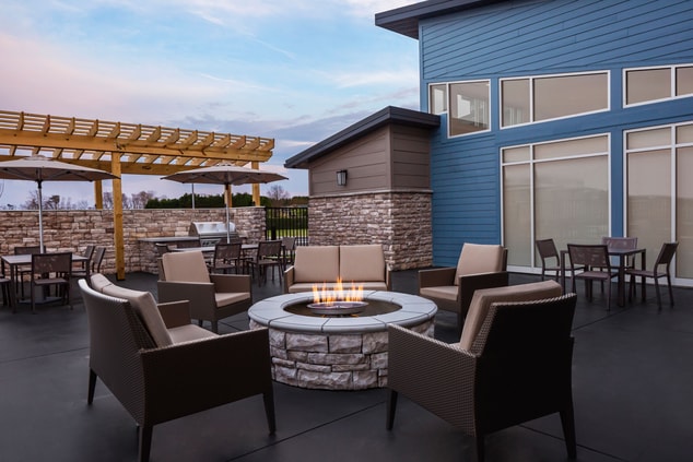 Fire pit, seating, grill