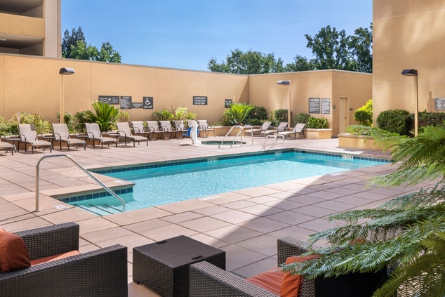 Residence Inn Sacramento outdoor pool
