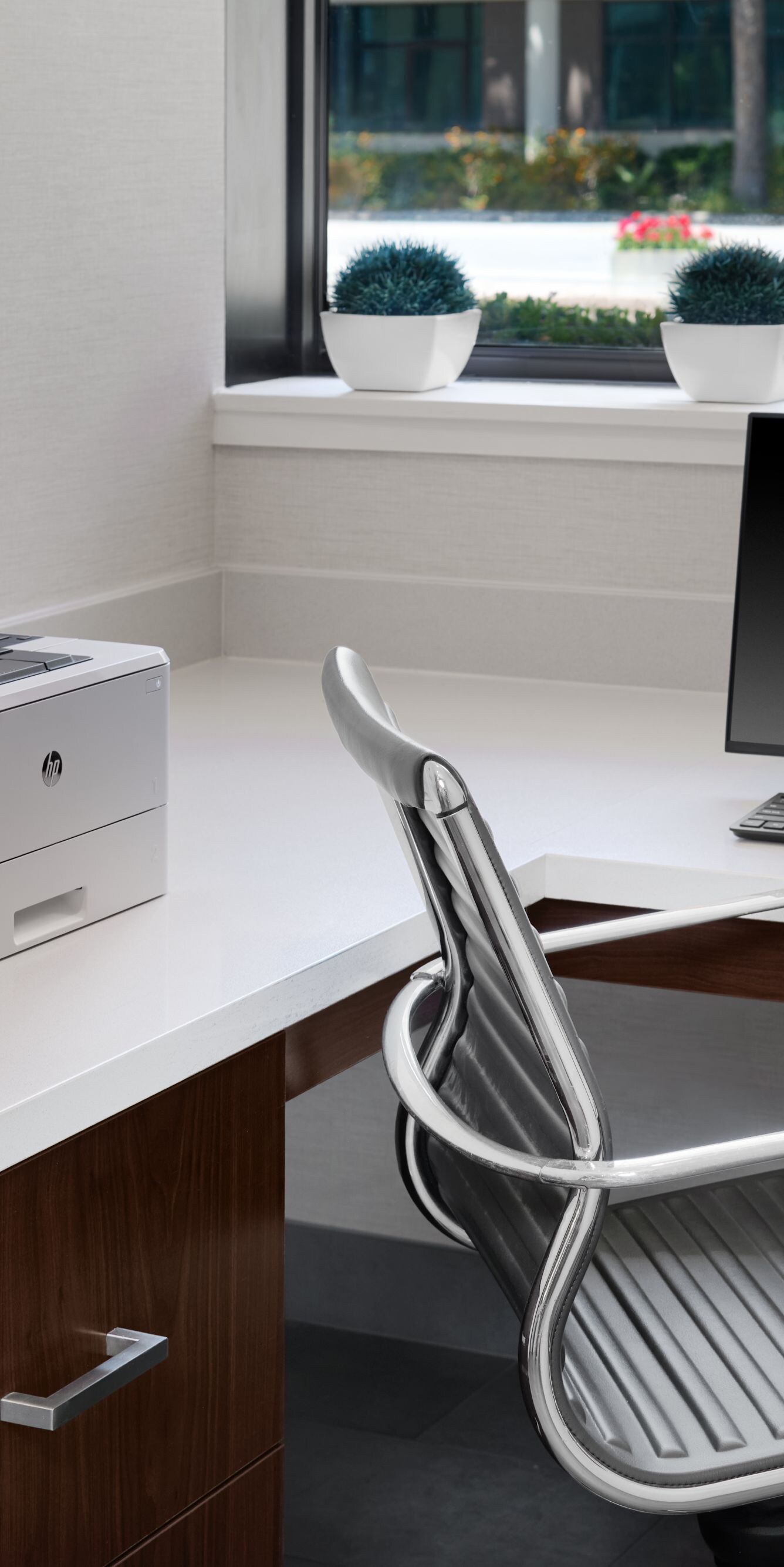 Computer workstation for use in business center