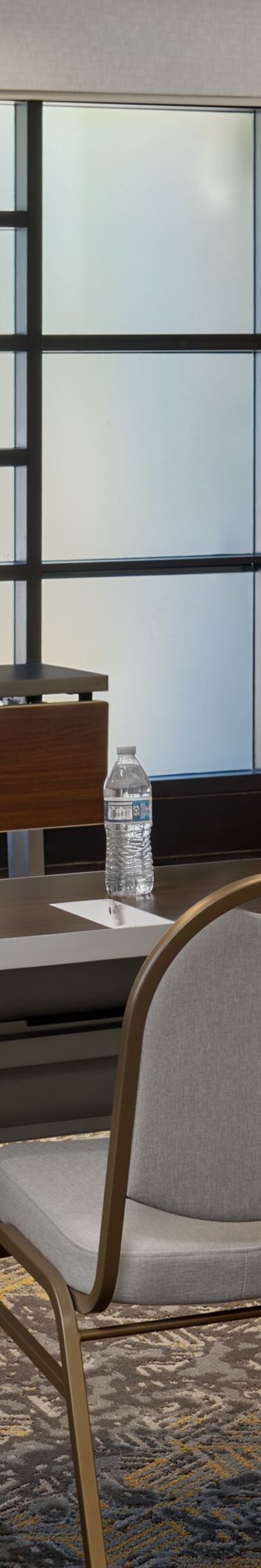Meeting room with U-shape set up
