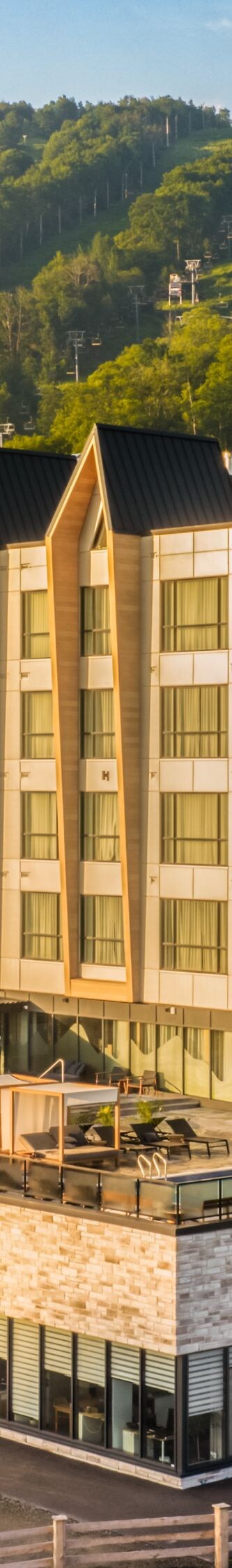 Hotel exterior near mountain