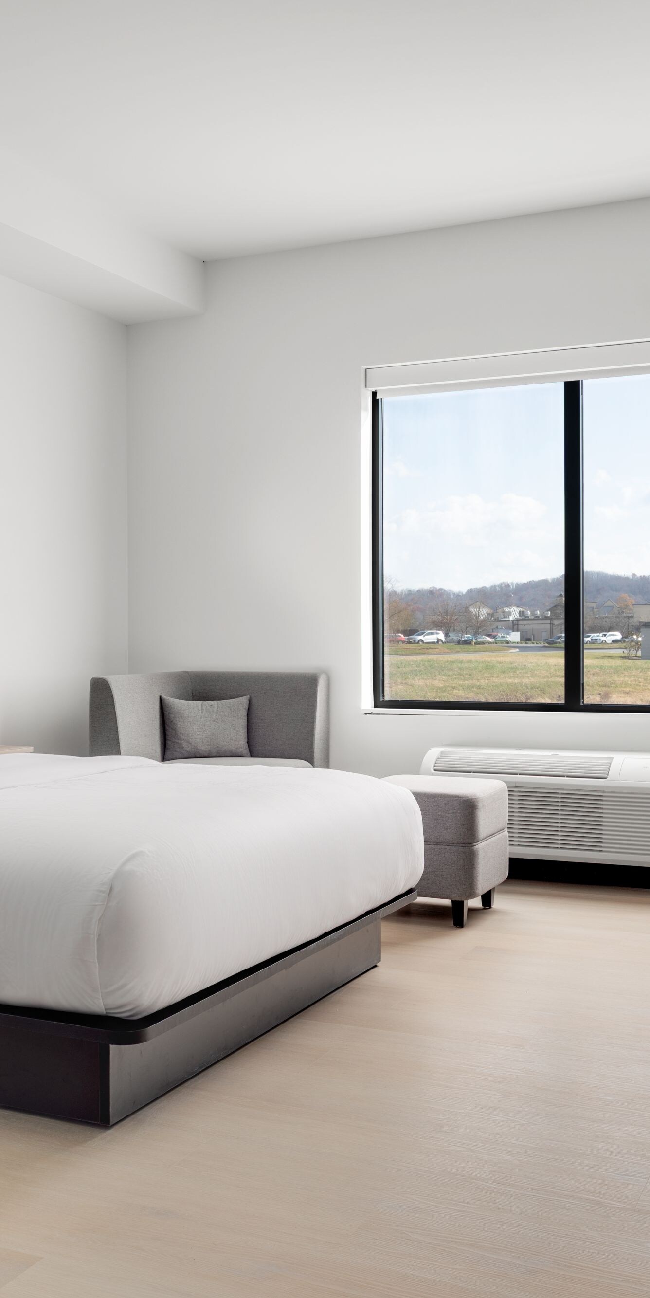 Accessible guest room with queen bed