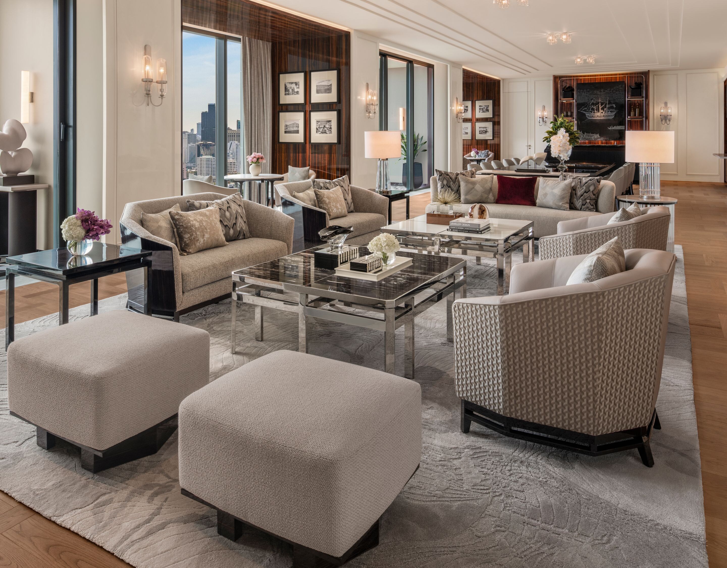 The Ritz-Carlton Suite