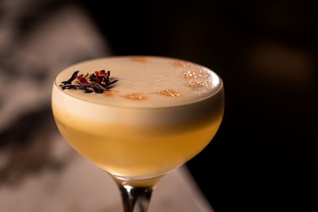 Cocktail at Lapidus Bar