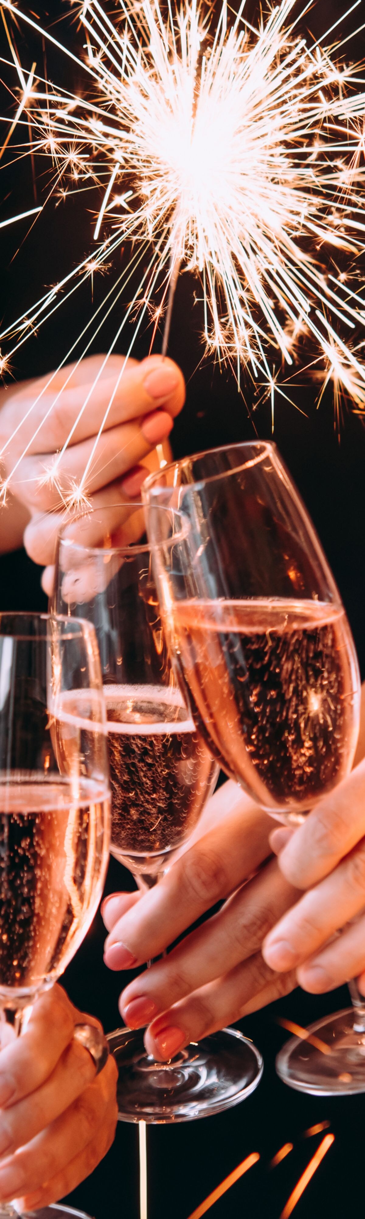 Anstoßen mit Champagner