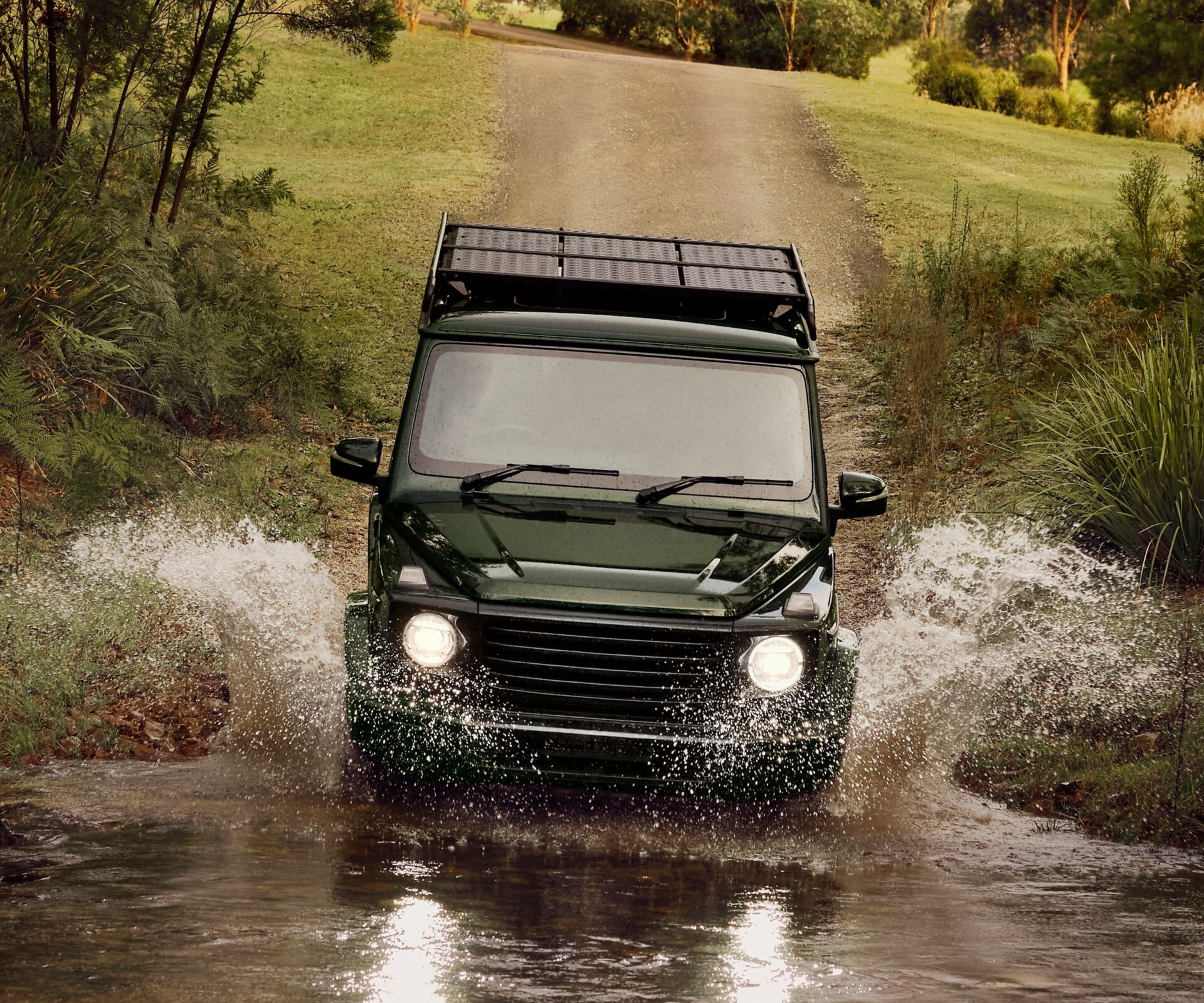 Vehicle crossing creek in Wolgan Valley