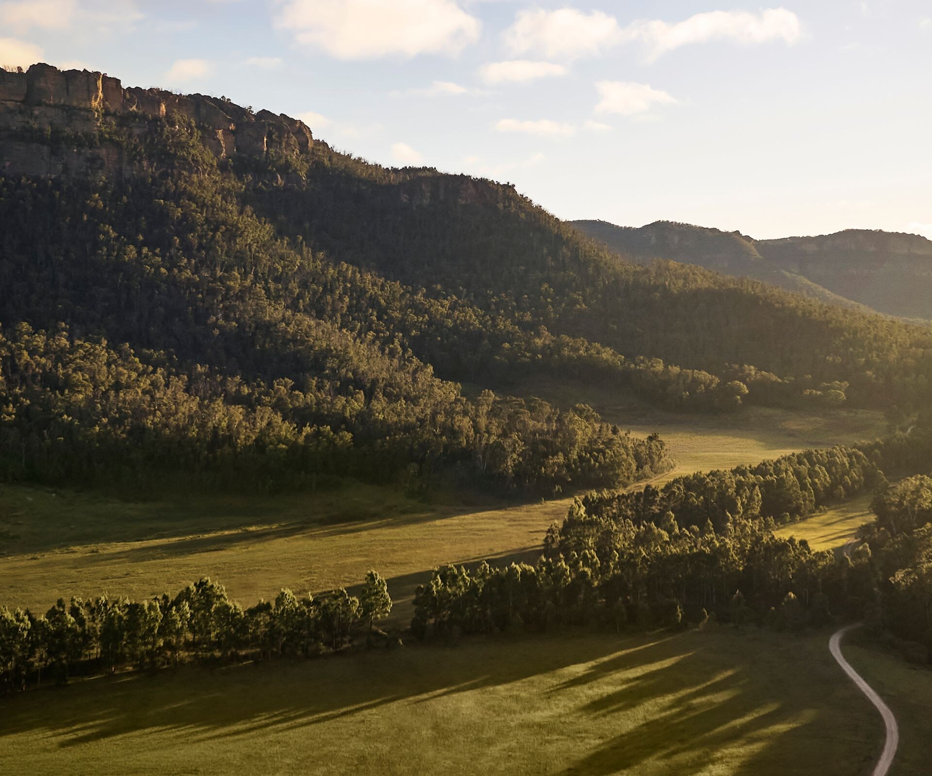 Wolgan Valley landscape at dawn