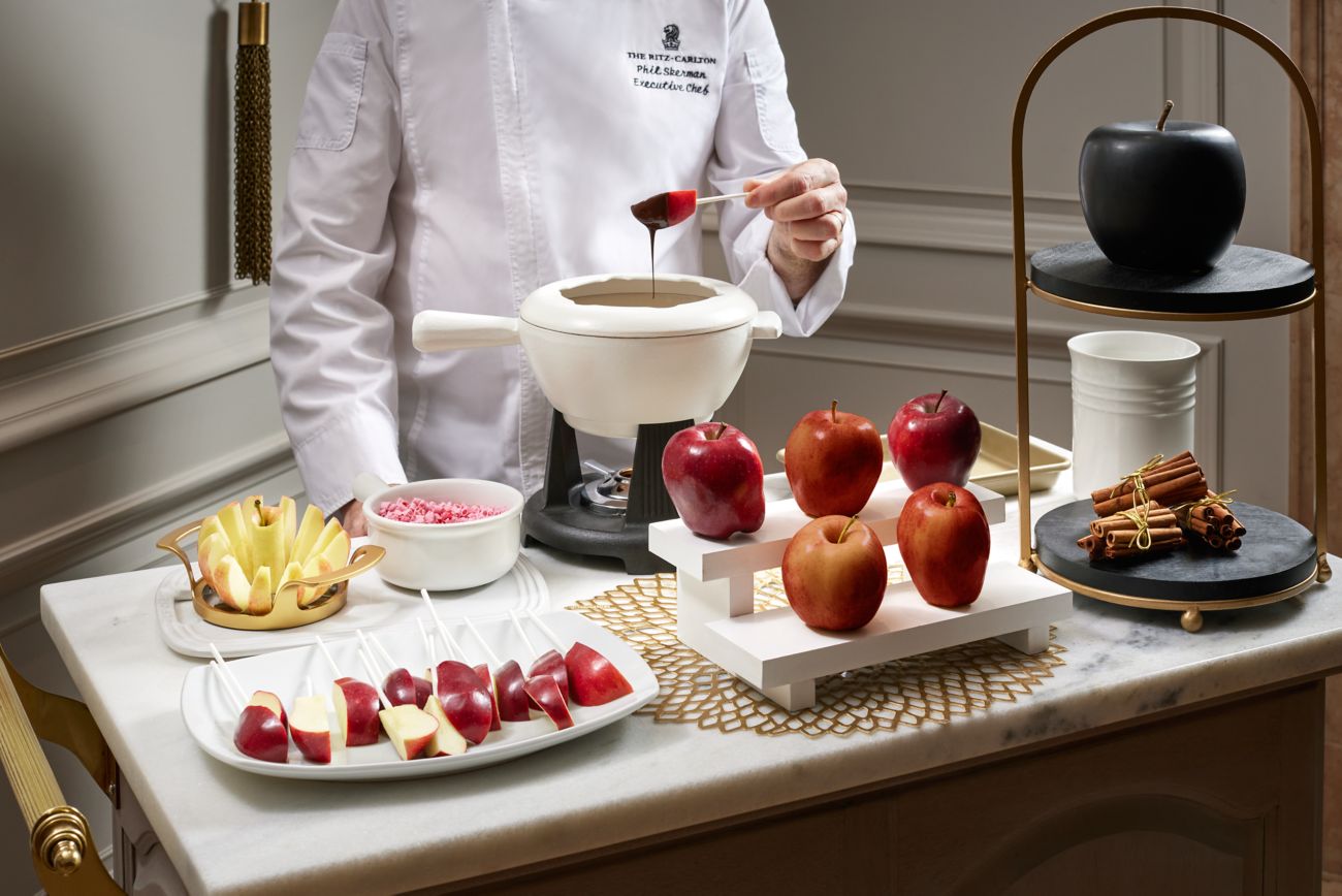 fondue service with apples