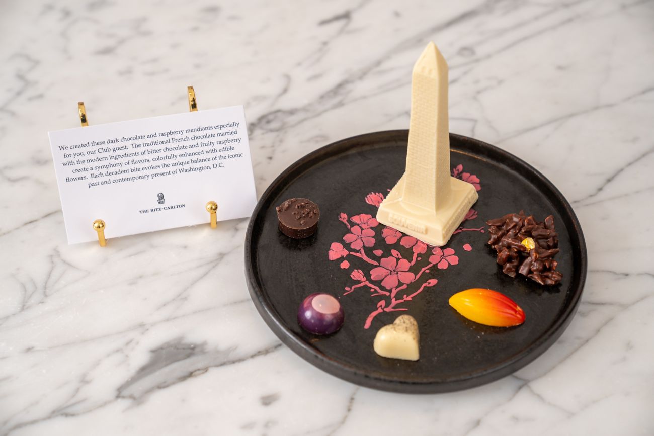 Sign and Chocolate Washington Monument on a plate 