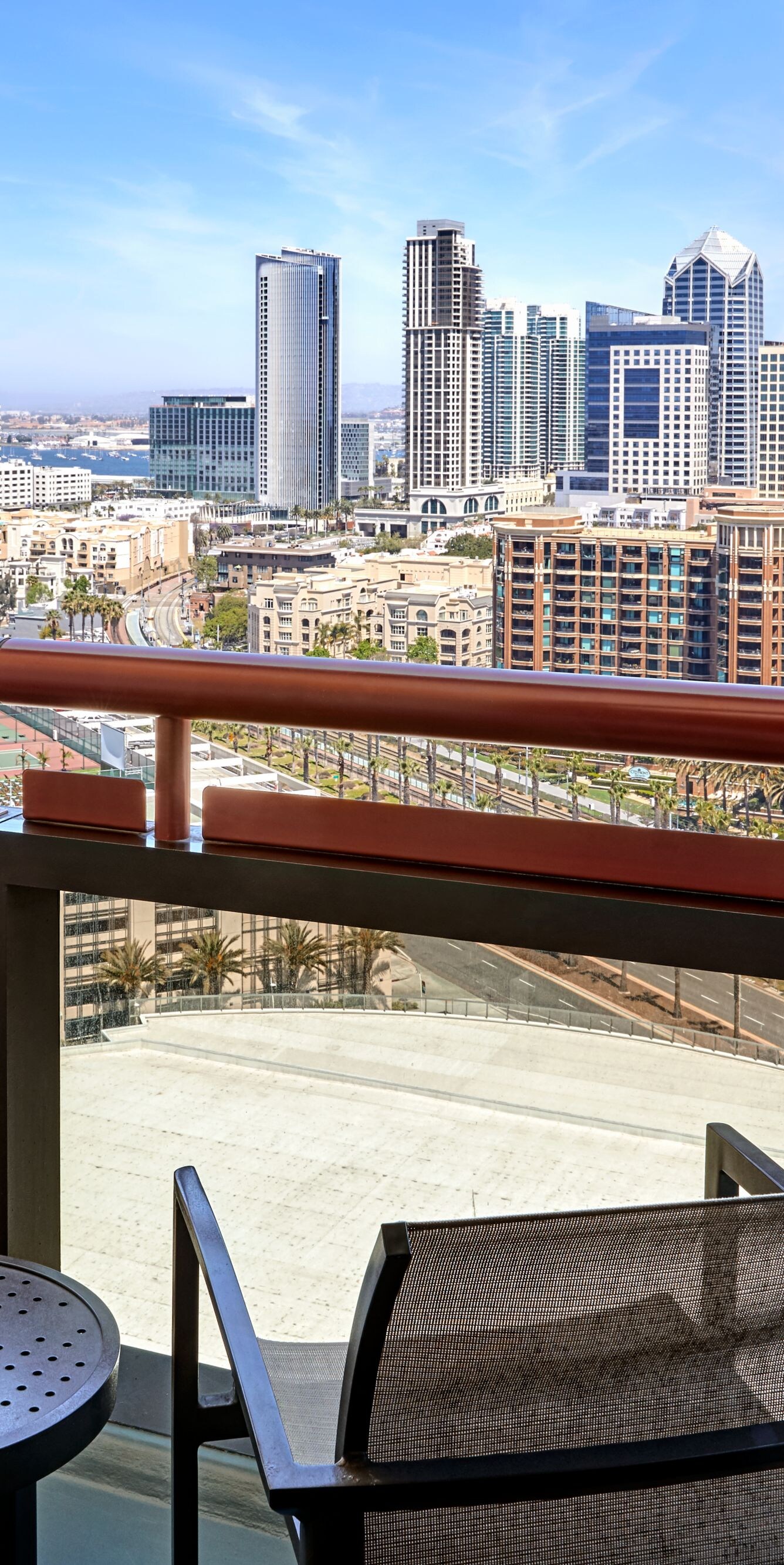 Balcony Guest Room - City View