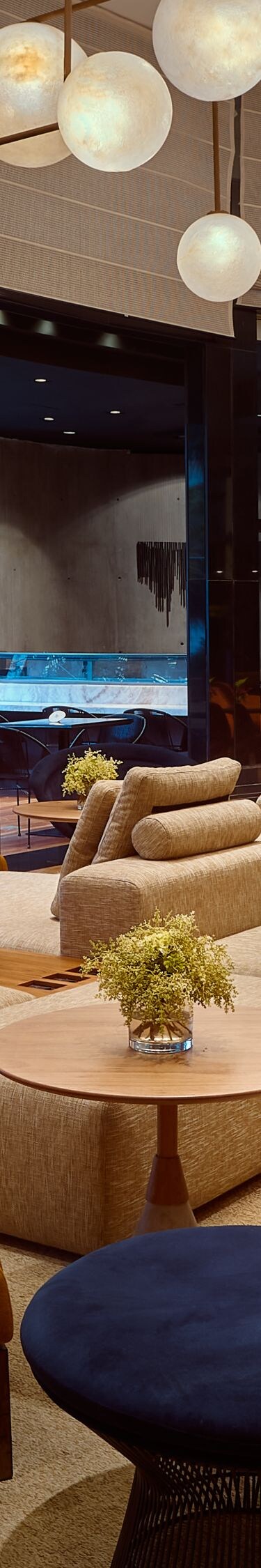 Living Lounge Bar & Sushi