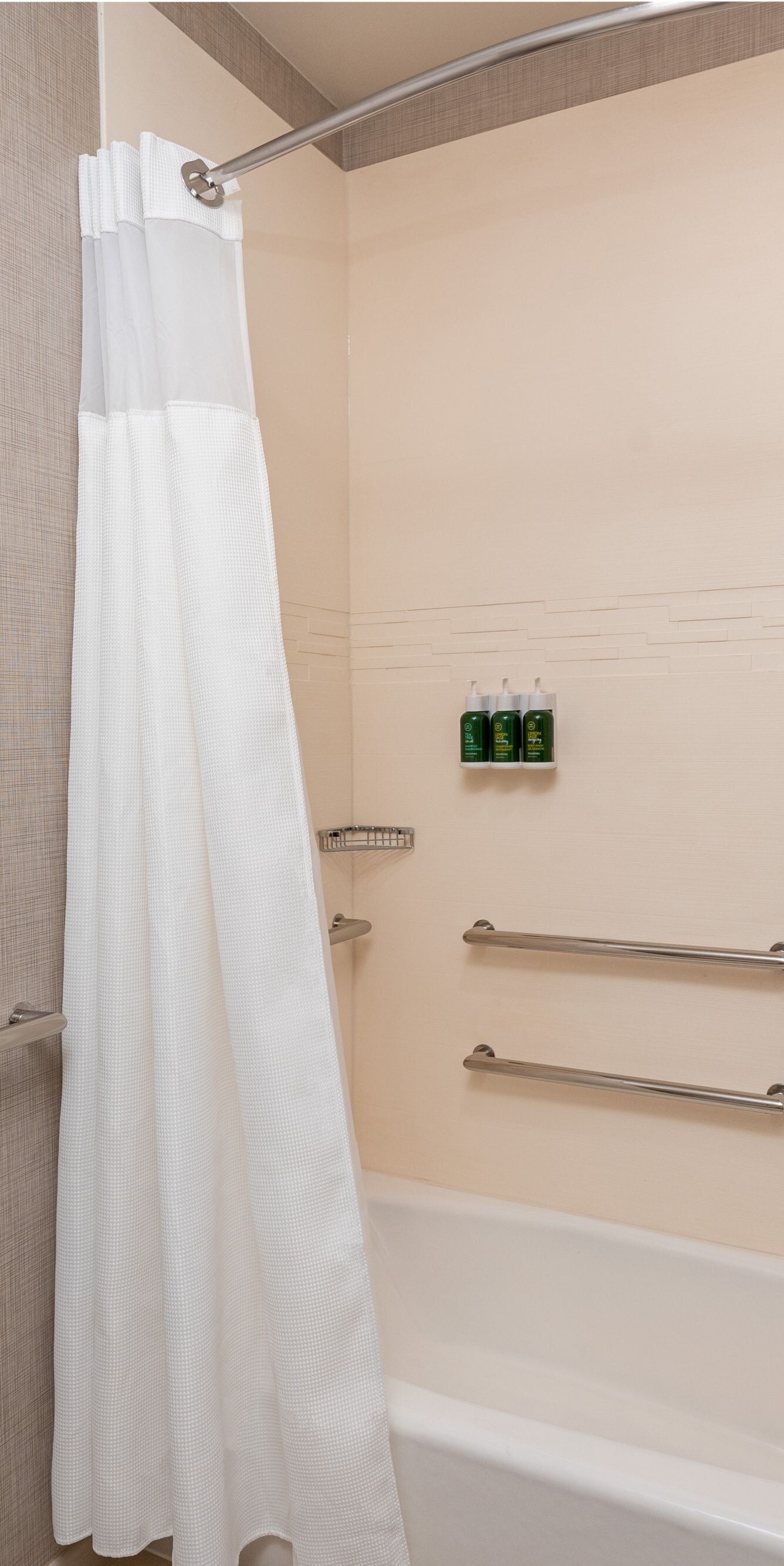 Accessible Bathroom - Shower/Tub