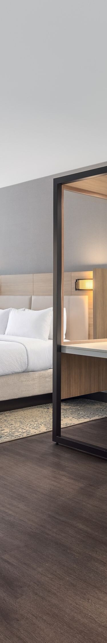 King Guest Suite with Trundle Sofa